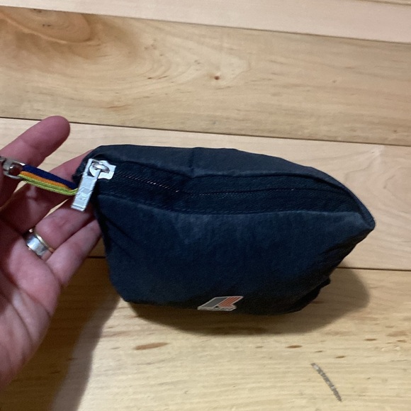 Classic K-way packable/reversible Windbreaker with reflective edges - Picture 12 of 17